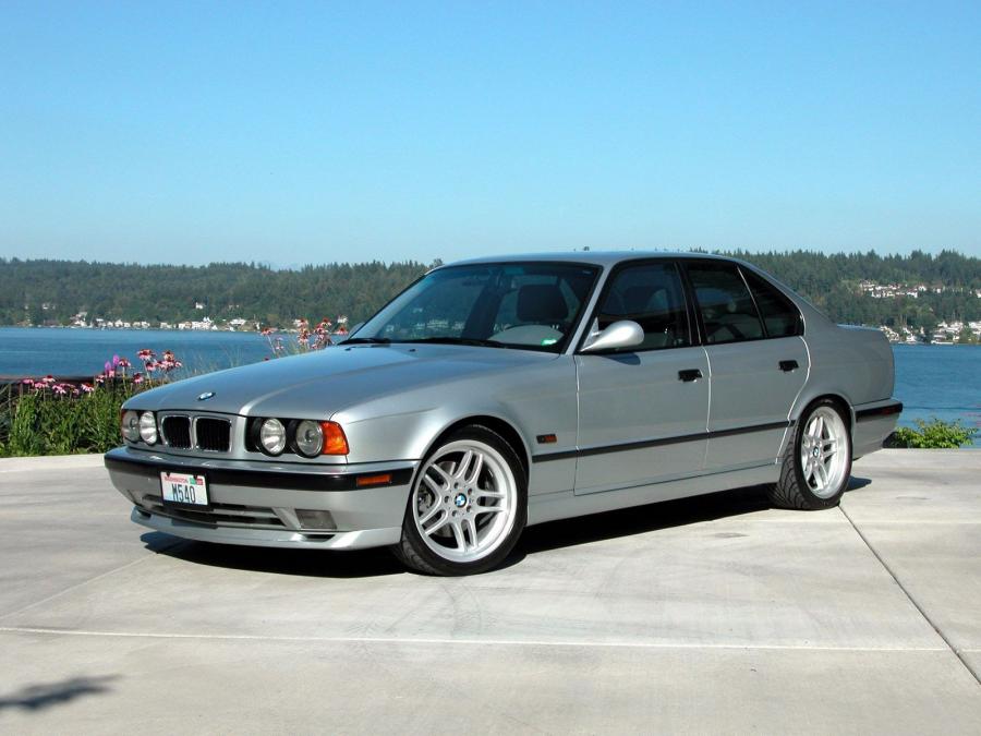  BMW M5 Sedan 1994 года  (фото 9 из 19)